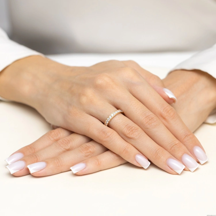 Pierścionek W0726 z diamentami żółte złoto 375