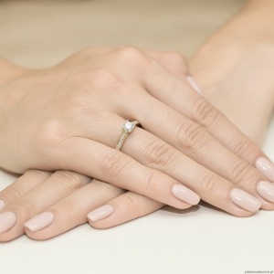 Pierścionek W052 Diament 0,30ct żółte złoto