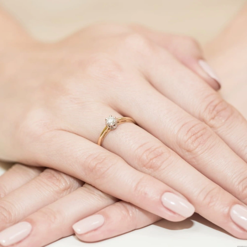 Pierścionek W133 Diament 0,15ct żółte złoto