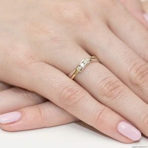 Pierścionek W159 z diamentami żółte złoto