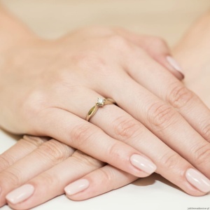 Pierścionek W171 Diament 0,12ct żółte złoto
