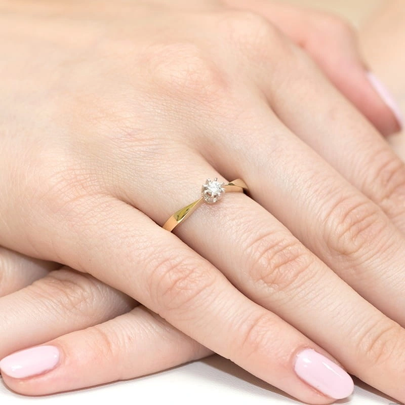 Pierścionek W173 Diament 0,15ct żółte złoto
