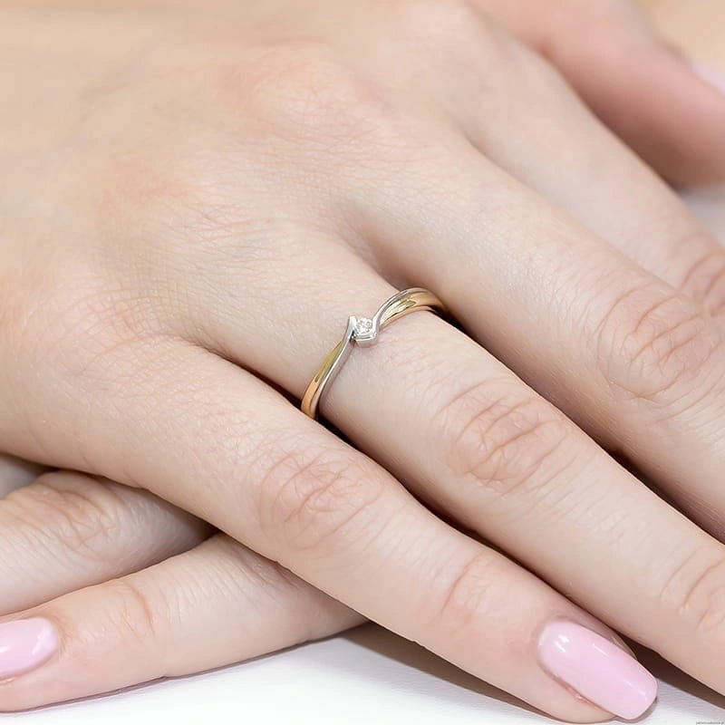 Pierścionek W181 Diament 0,04ct żółte złoto