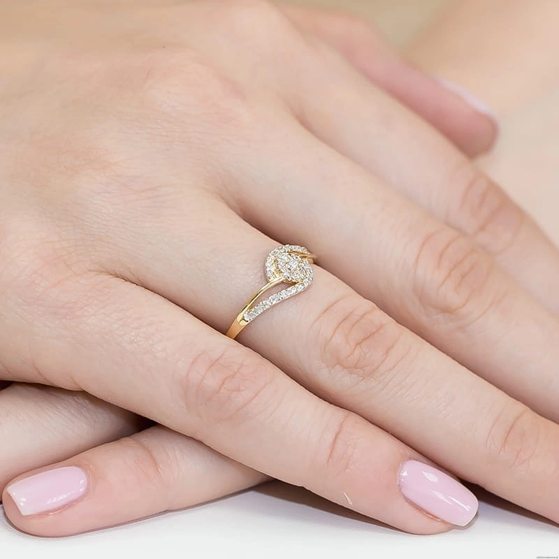Pierścionek W184 Diament 0,10ct żółte złoto