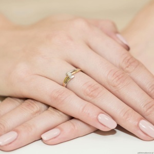 Pierścionek W210 Diament 0,10ct żółte złoto