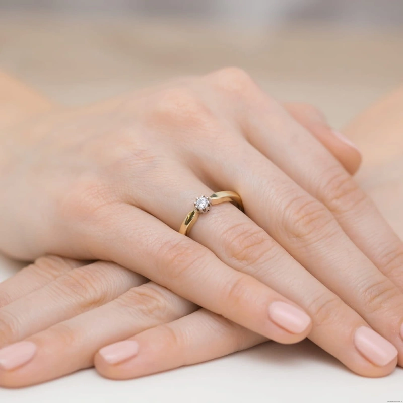 Pierścionek W450B Diament 0,15ct żółte złoto