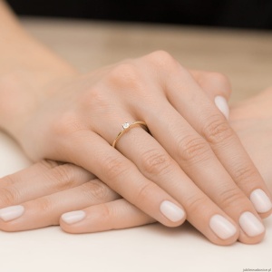 Pierścionek W0464 Diament 0,01ct żółte złoto