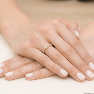 Pierścionek W465 Diament 0,01ct żółte złoto