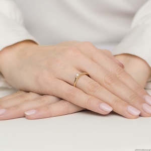 Pierścionek W506 Diament 0,12ct żółte złoto