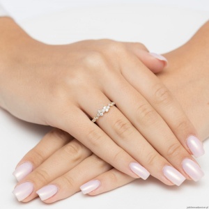 Pierścionek W528 z diamentami żółte złoto