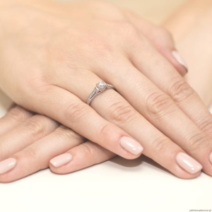 Pierścionek W016 Diament 0,23ct białe złoto
