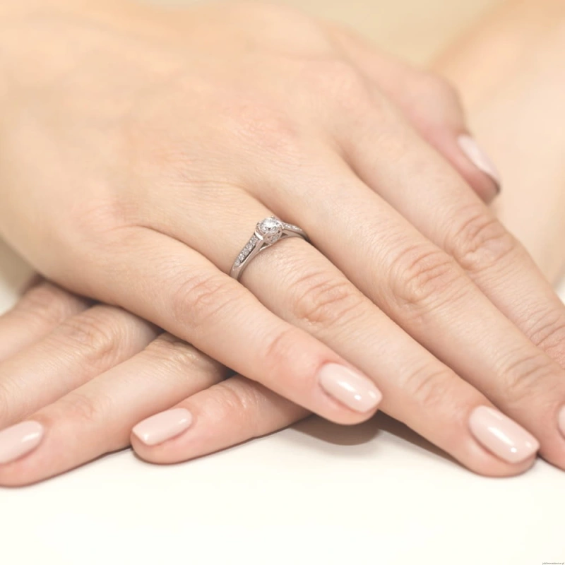 Pierścionek W016 Diament 0,23ct białe złoto