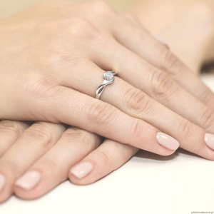 Pierścionek W022 Diament 0,04ct białe złoto