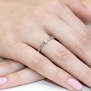 Pierścionek W181 Diament 0,04ct białe złoto