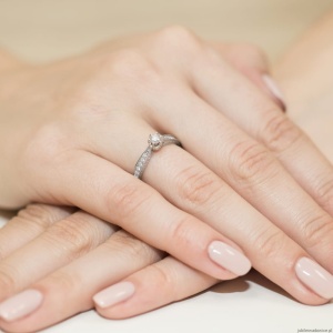 Pierścionek W202 Diament 0,15ct białe złoto