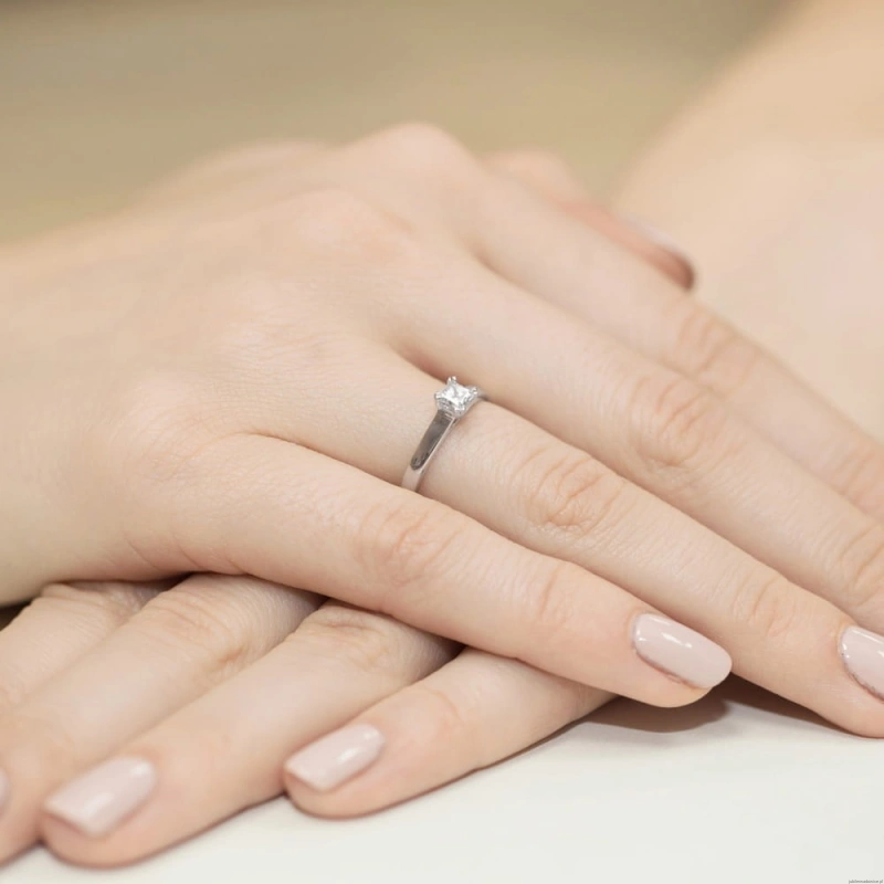 Pierścionek W347 Diament 0,30ct białe złoto