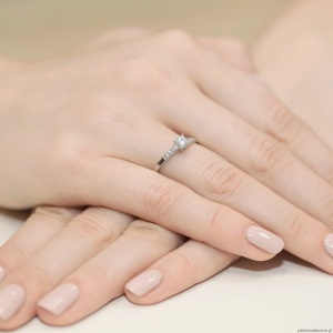 Pierścionek W399 Diament 0,15ct białe złoto