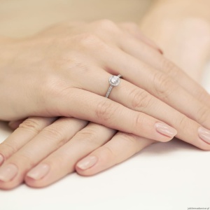 Pierścionek W406 Diament 0,15ct białe złoto