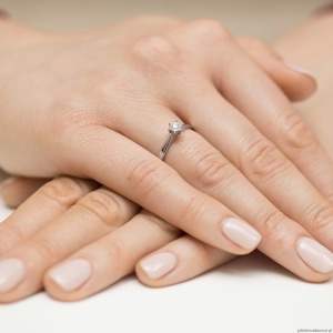 Pierścionek W426 Diament 0,05ct białe złoto