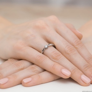 Pierścionek W450B Diament 0,15ct białe złoto