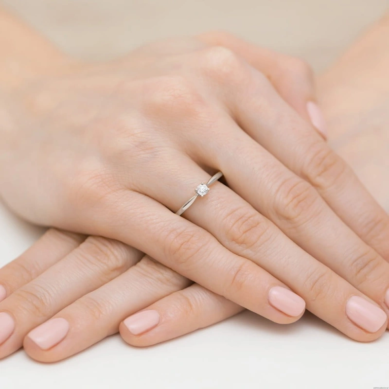 Pierścionek W461 Diament 0,03ct białe złoto