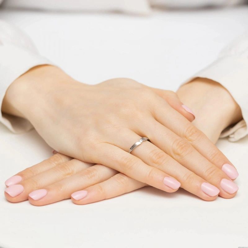 Pierścionek W554 Diament 0,08ct białe złoto