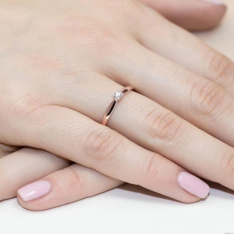 Pierścionek W045 Diament 0,10ct różowe złoto