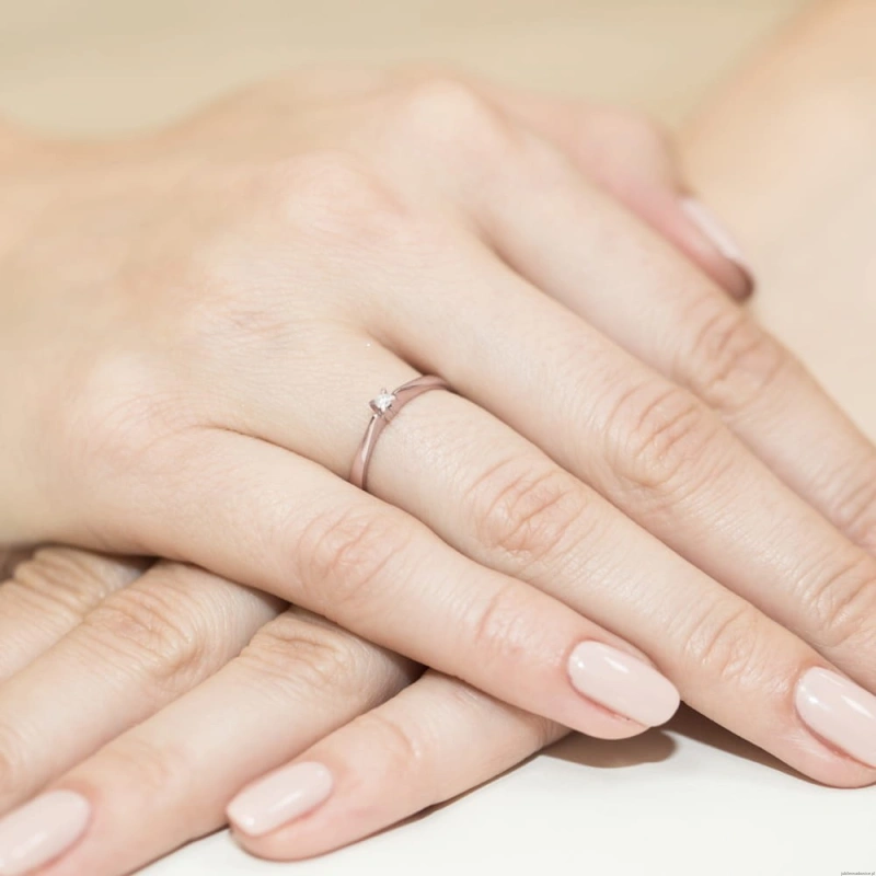 Pierścionek W175 Diament 0,03ct różowe złoto