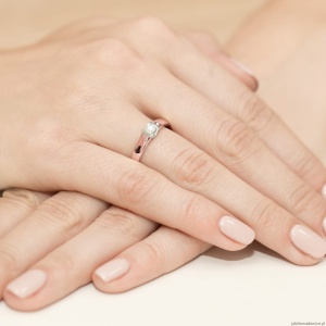 Pierścionek W249 Diament 0,10ct różowe złoto