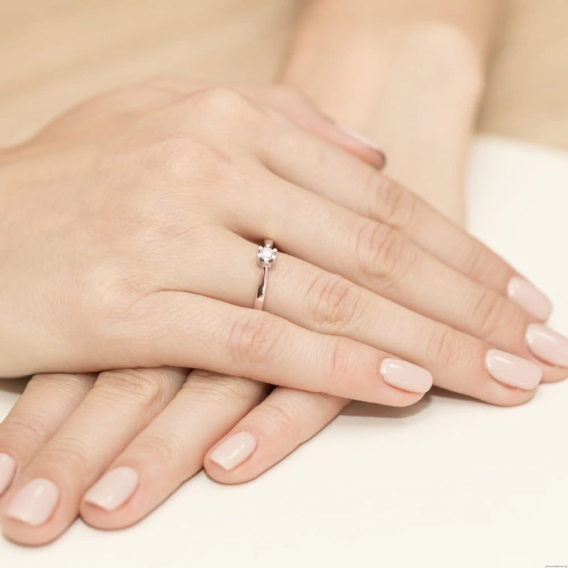 Pierścionek W299 Diament 0,12ct różowe złoto