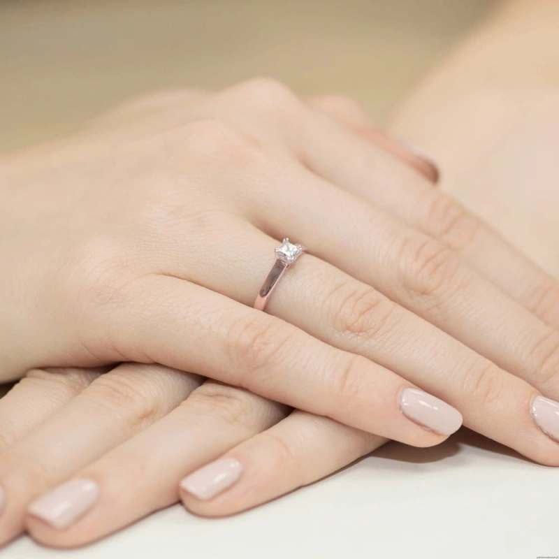 Pierścionek W347 Diament 0,30ct różowe złoto
