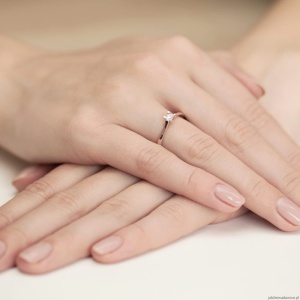 Pierścionek W407 Diament 0,09ct różowe złoto
