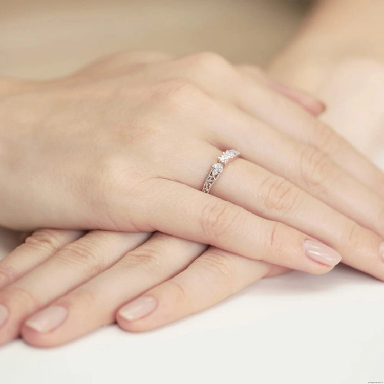 Pierścionek W411 Diament 0,10ct różowe złoto