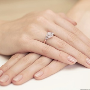 Pierścionek W412 Diament 0,10ct różowe złoto