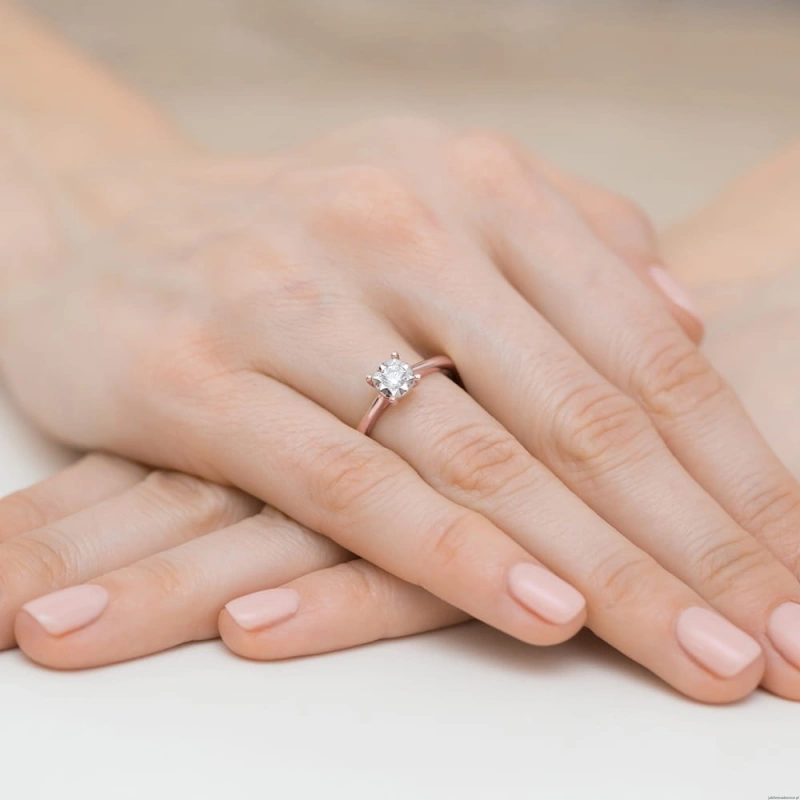 Pierścionek W447 Diament 0,20ct różowe złoto
