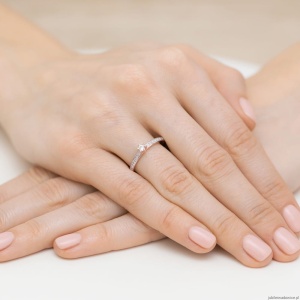 Pierścionek W459 Diament 0,10ct różowe złoto