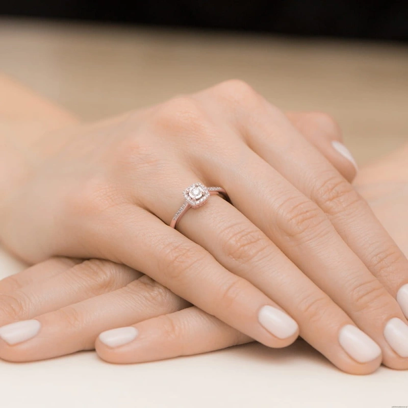 Pierścionek W462 Diament 0,08ct różowe złoto