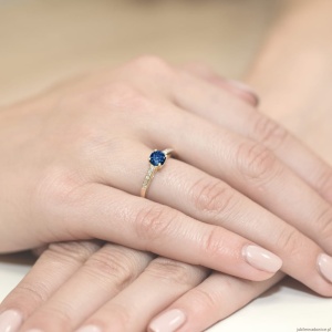 Pierścionek W066 Szafir 0,50ct żółte złoto