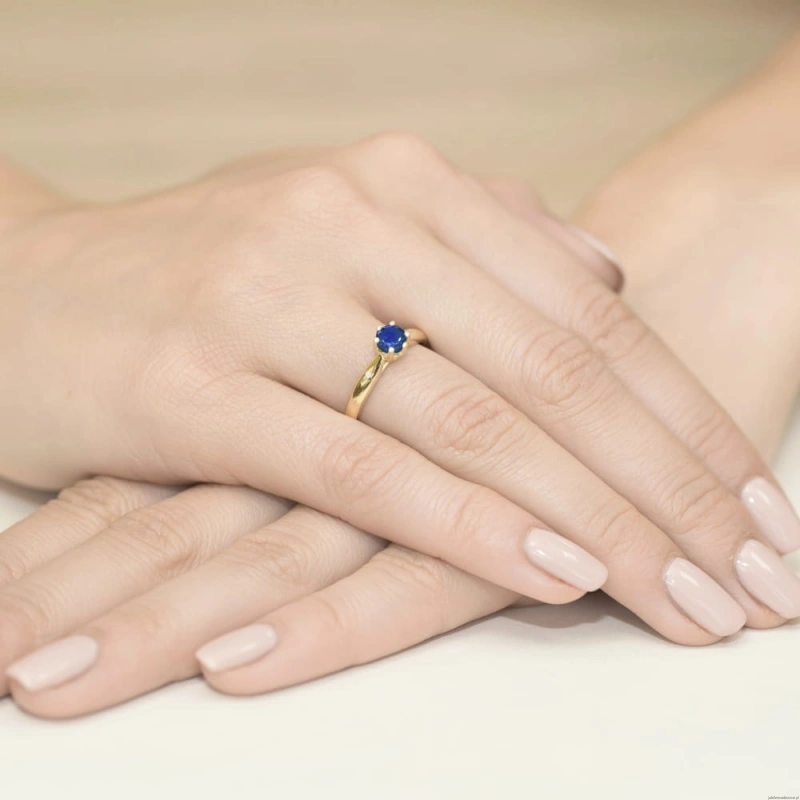 Pierścionek W074 Szafir 0,50ct żółte złoto