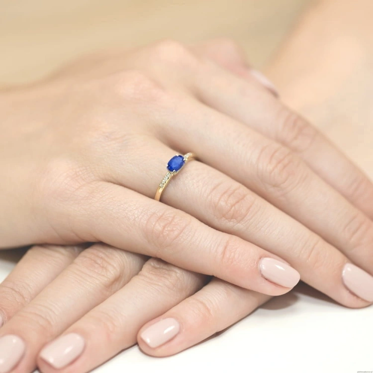 Pierścionek W077 Szafir 0,70ct żółte złoto