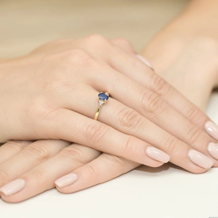 Pierścionek W301 Szafir 0,70ct żółte złoto