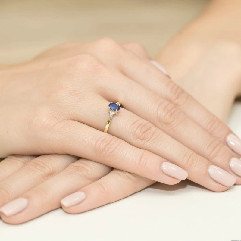 Pierścionek W301 Szafir 0,70ct żółte złoto