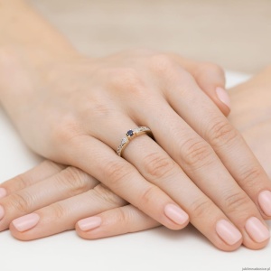 Pierścionek W411 Szafir 0,10ct żółte złoto