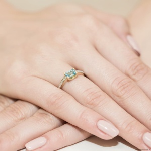 Pierścionek W105 Topaz 0,65ct żółte złoto