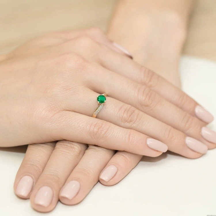 Pierścionek W084 Szmaragd 0,50ct żółte złoto