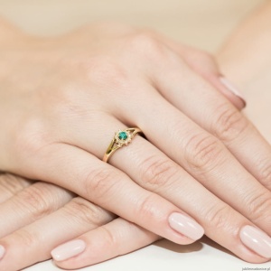 Pierścionek W185 Szmaragd 0,15ct żółte złoto