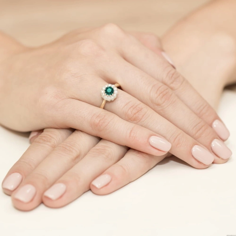 Pierścionek W284 Szmaragd 0,50ct żółte złoto