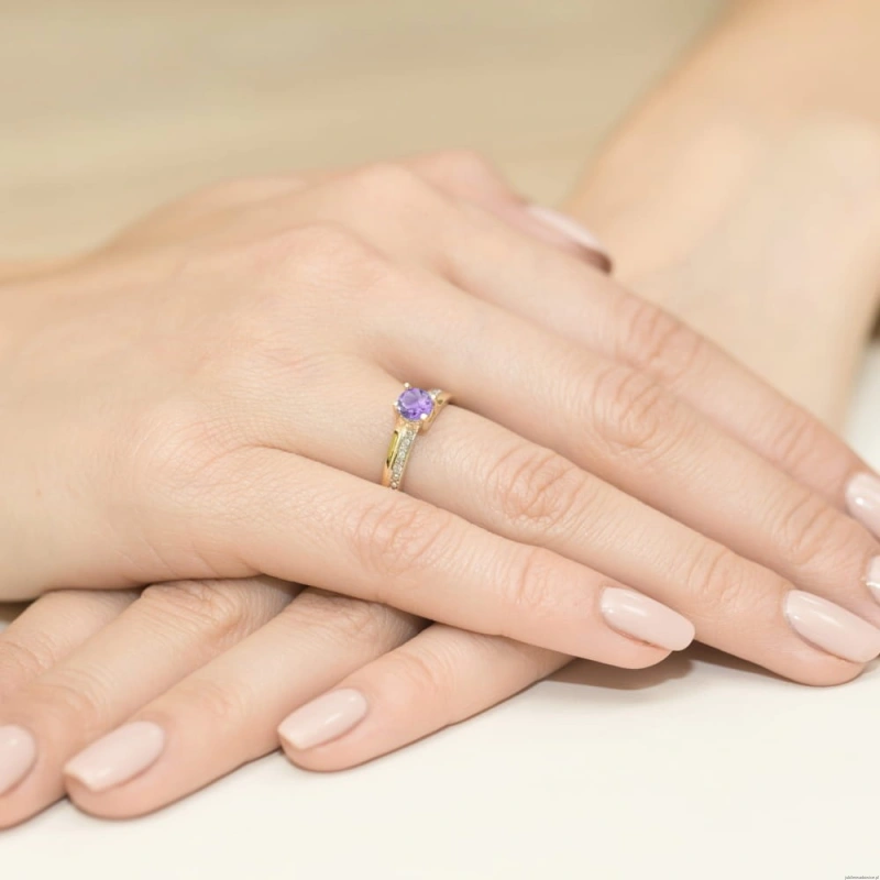 Pierścionek W106 Ametyst 0,50ct żółte złoto