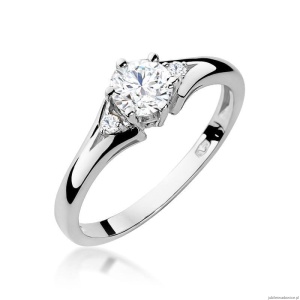 Pierścionek W0076 Biały Szafir 0,60ct białe złoto