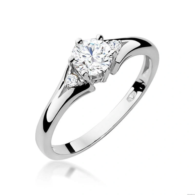 Pierścionek W0076 Biały Szafir 0,60ct białe złoto